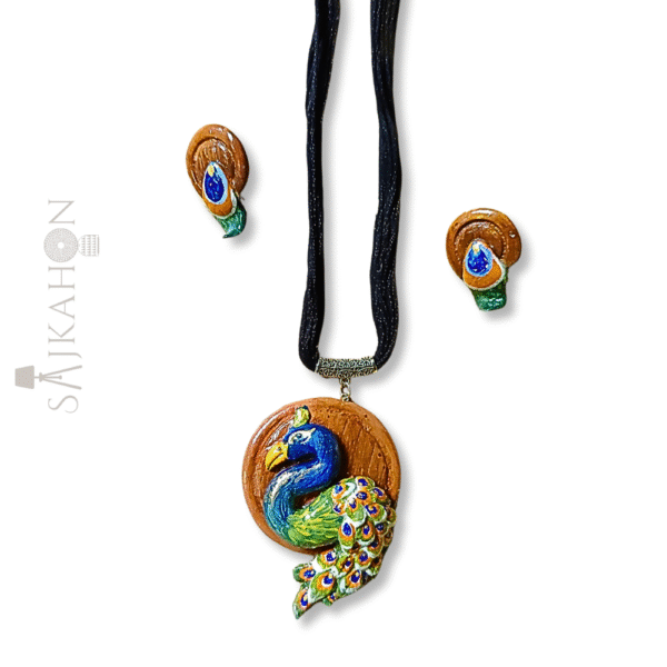 Royal Peacock – Handcrafted Clay Jewellery Set