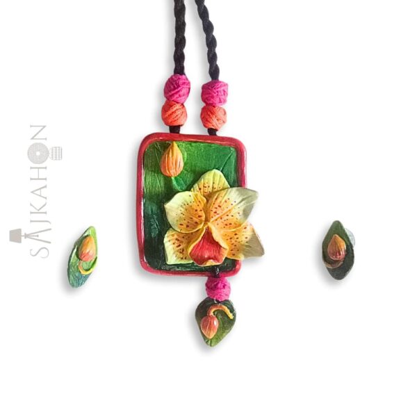 Pure Elegance White Orchid Clay Set