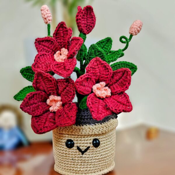 Handmade Crochet Plant with 3 Red Flowers – Cute Smiling Pot